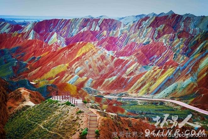 8. ʺɽй(Rainbow Mountains, China)