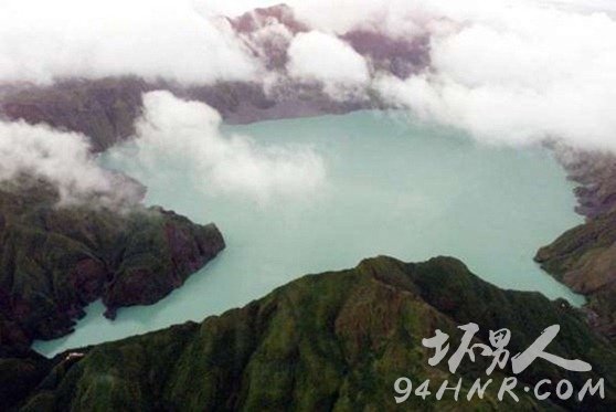 ɱ Ƥͼɽ Ƥͼ(LAKE PINATUBO, MOUNT PINATUBO, PHILIPPINES)