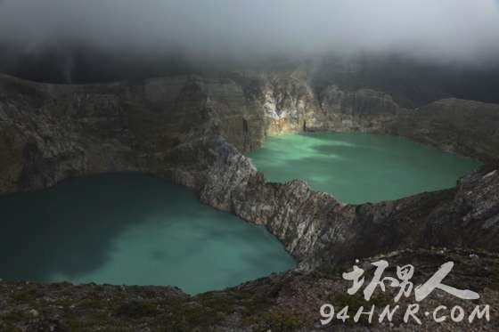 ӡ ˹ ͼɽں(KELIMUTU, FLORES ISLAND, INDONESIA)